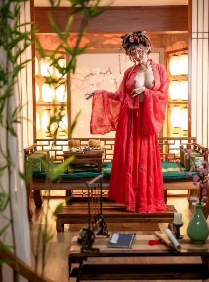 欧美美女艺人图片大全_1080P高清完整版播放